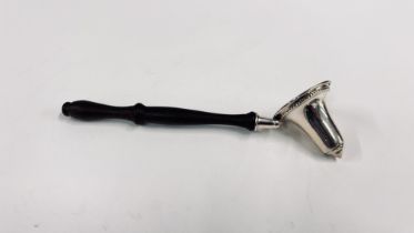 A MODERN SILVER CANDLE SNUFF TURNED WOODEN HANDLE, BIRMINGHAM ASSAY 1998 MAKER BROADWAY & CO.