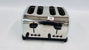 A JDW RETRO STYLE 4 SLICE TOASTER - SOLD AS SEEN.