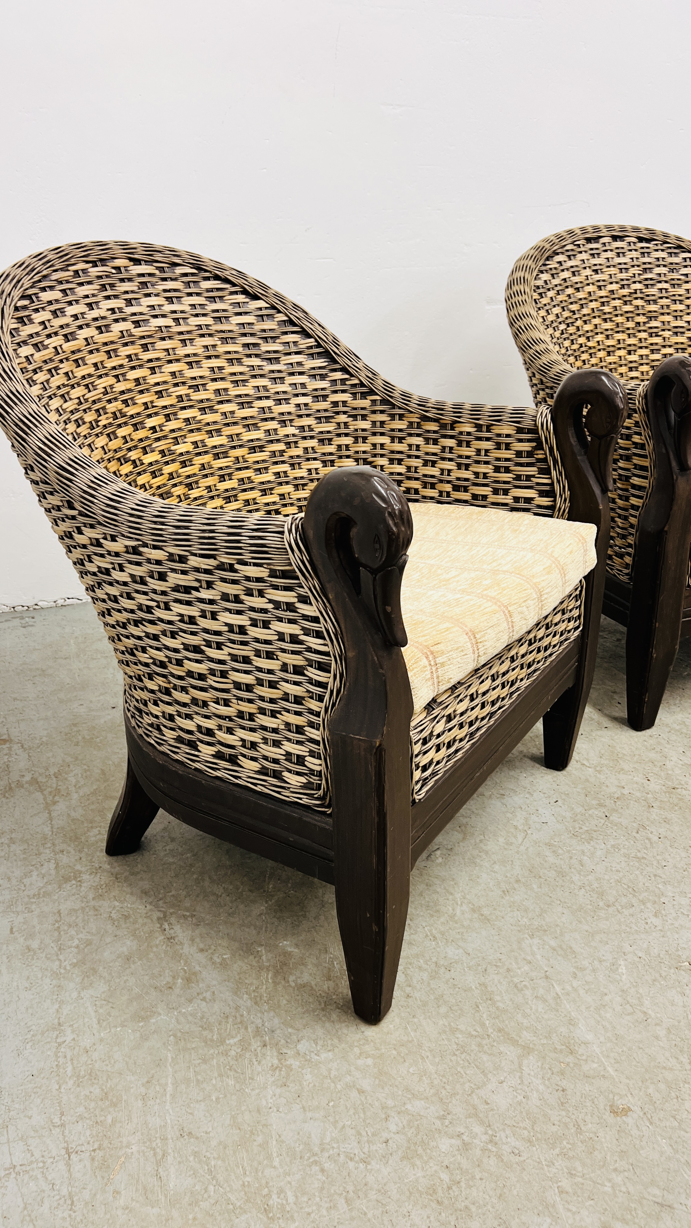 A PAIR OF WOVEN WICKER CONSERVATORY CHAIRS, THE SCROLLED ARMS WITH CARVED SWAN DETAIL, - Image 6 of 7