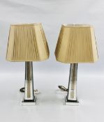 A PAIR OF MODERN DESIGNER TABLE LAMPS WITH TAPERED MIRRORED BASES,