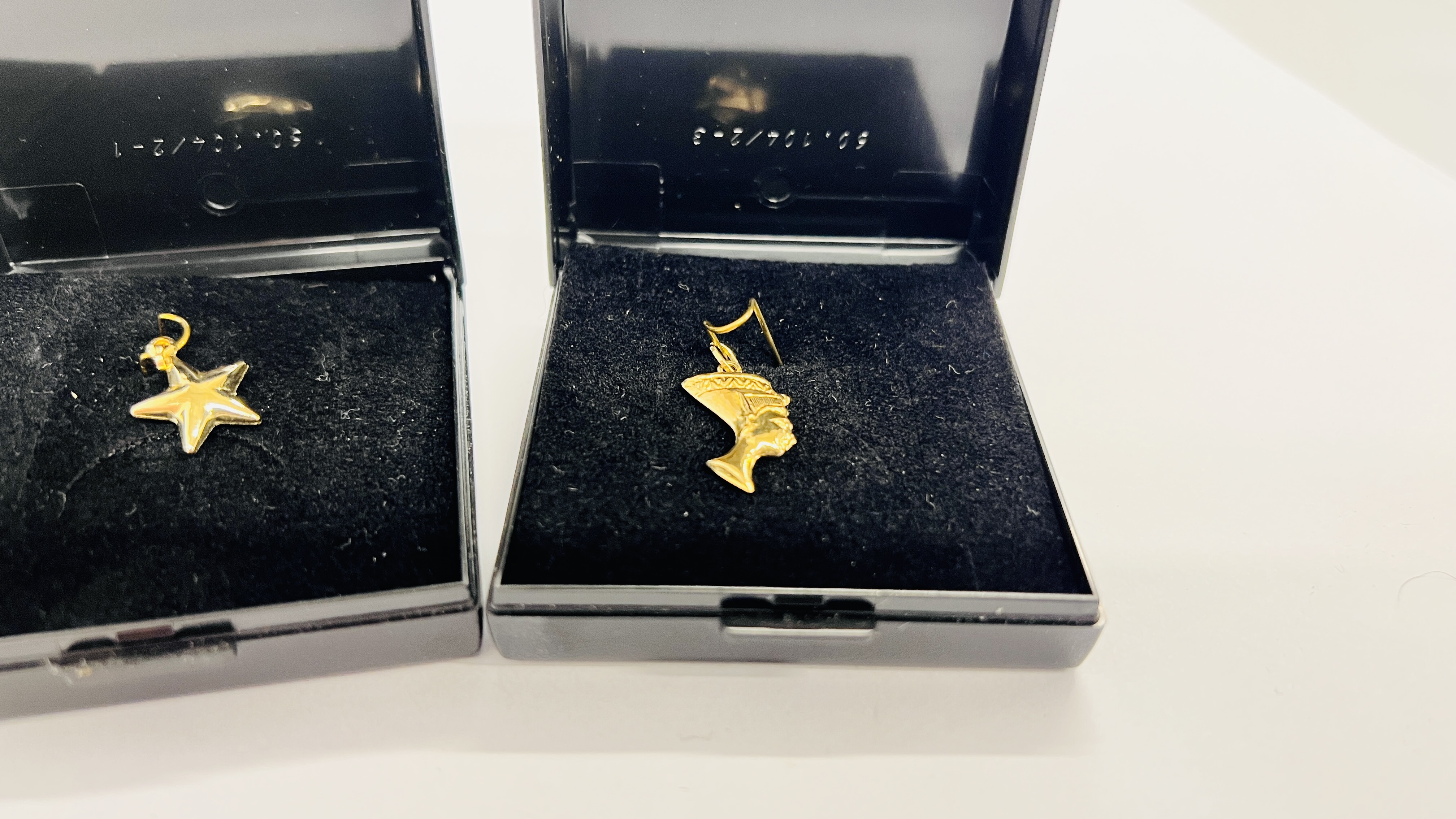 TWO 9CT GOLD PENDANTS TO INCLUDE A STAR AND AN ELEPHANT ALONG WITH A YELLOW METAL NEFERTITI PENDANT - Image 3 of 5