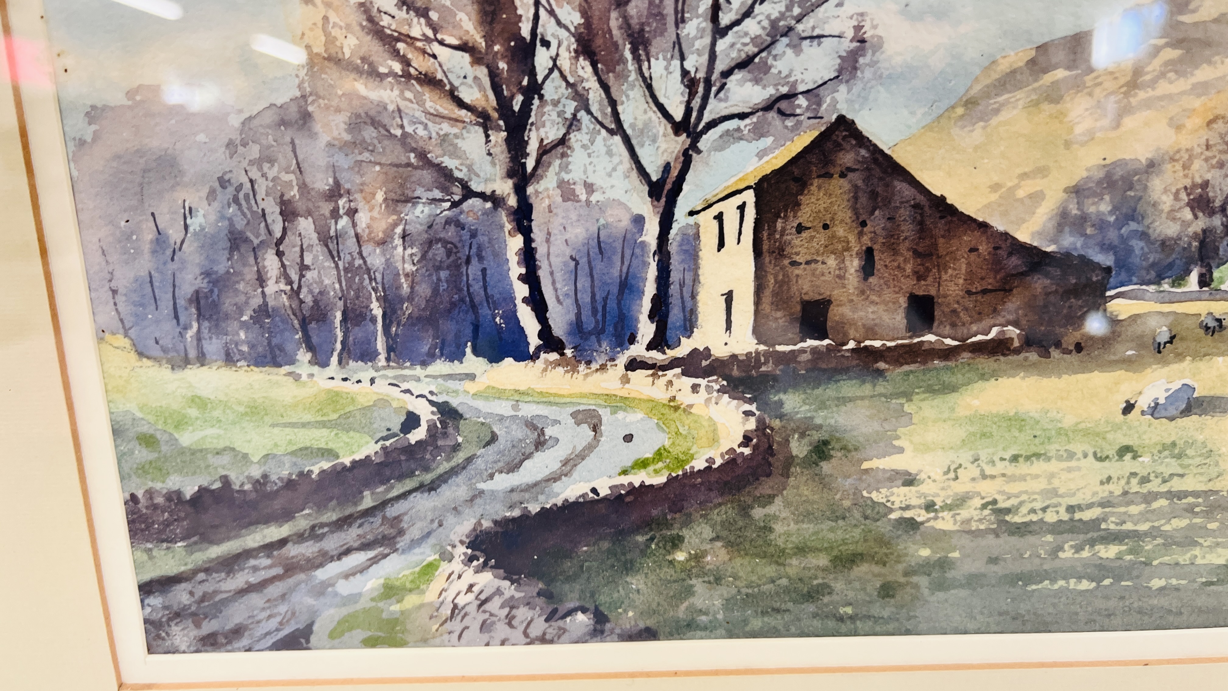 A FRAMED AND MOUNTED WATERCOLOUR "BARN IN UPPER WENSLEYDALE 1993" BEARING SIGNATURE E. - Image 7 of 8