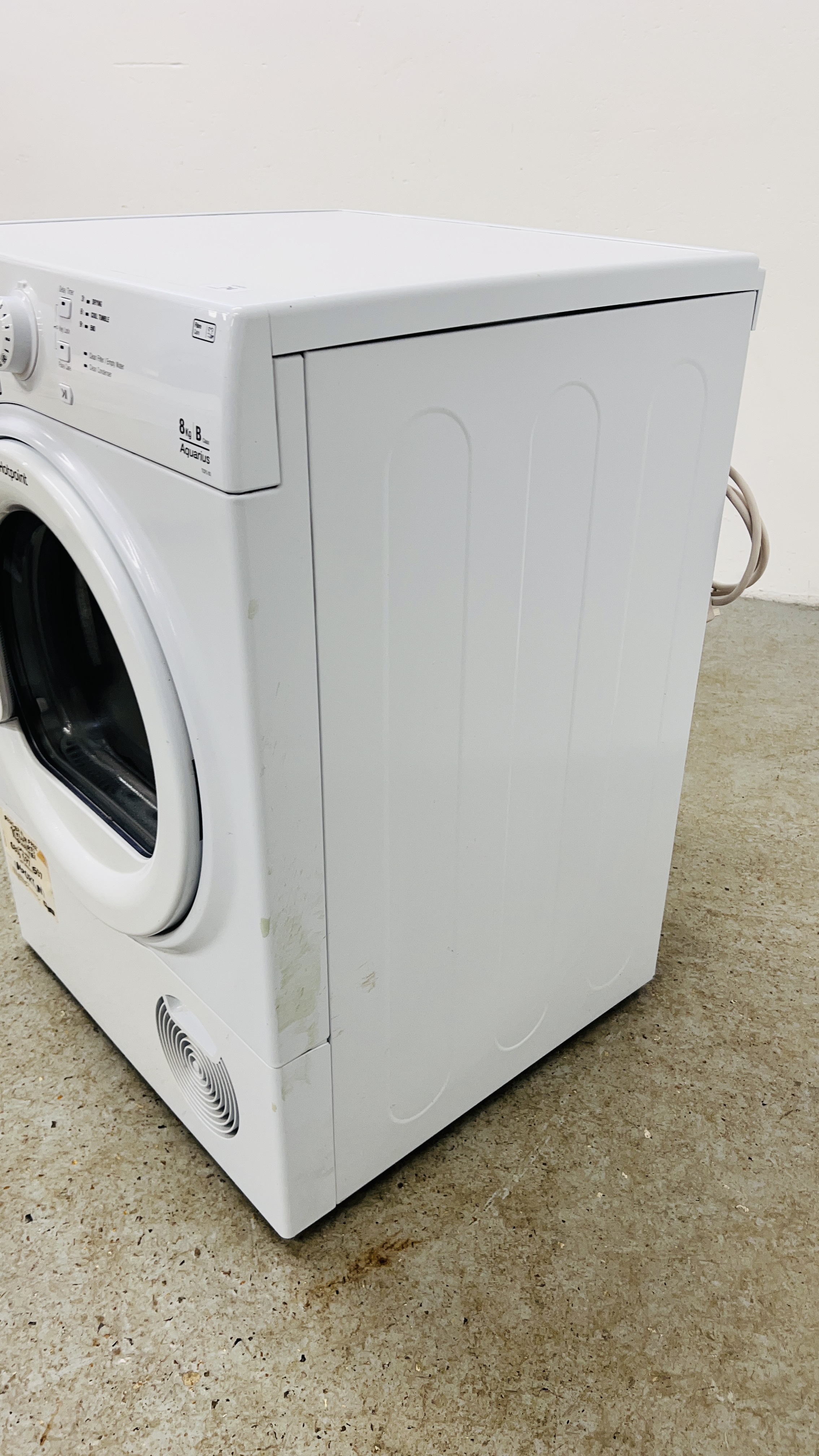 A HOTPOINT 8KG AQUARIUS CONDENSER TUMBLE DRYER - SOLD AS SEEN. - Image 6 of 7