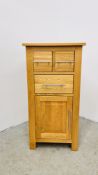 A GOOD QUALITY LIGHT OAK 3 DRAWER SINGLE DOOR CABINET, W 50CM, D 48CM, H 98CM.