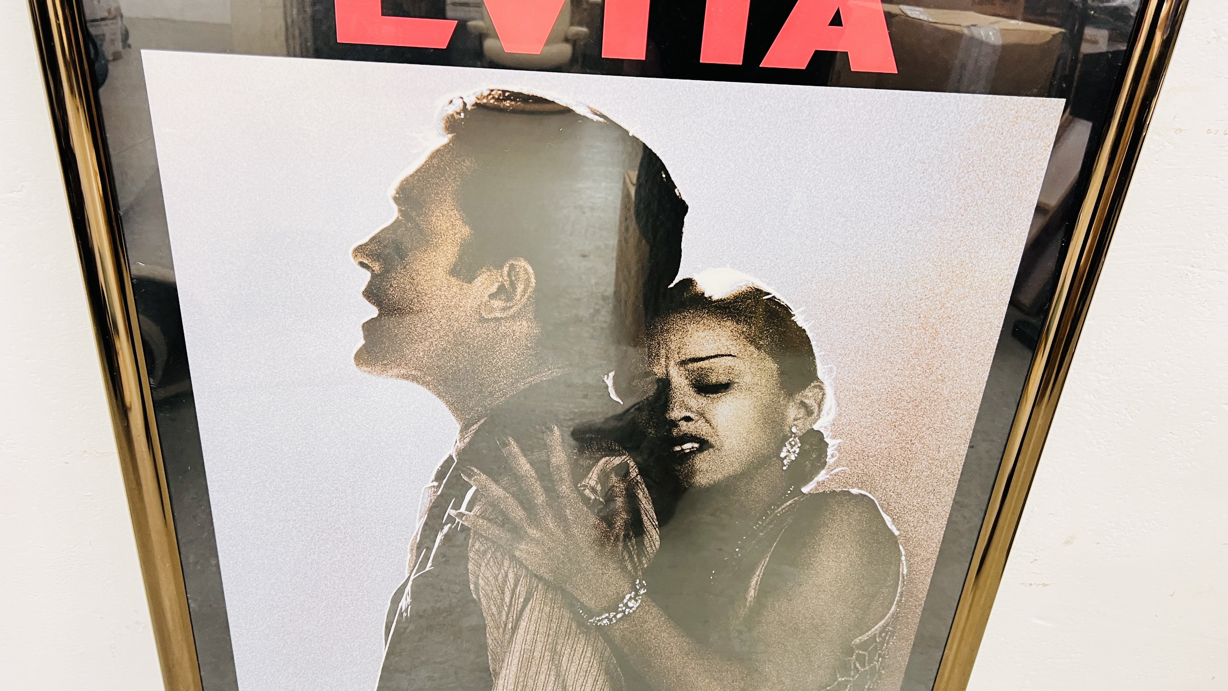 A FRAMED MOVIE POSTER, AN ALAN PARKER FILM "EVITA" MADONNA, ANOTONIO BANDERAS, - Image 3 of 5