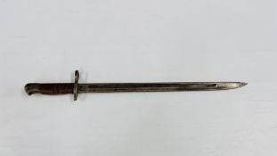 A WW1 ENFIELD BAYONET - SOLD AS SEEN - NO POSTAGE OR PACKING.