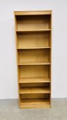 A MODERN LIGHT OAK FINISH FULL HEIGHT OPEN BOOKSHELF, W 75CM, D 31CM, H 215CM,