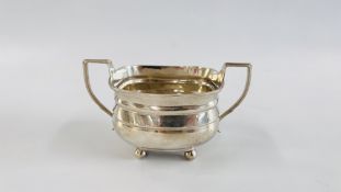 SILVER TWO HANDLED SUGAR BASIN OF NEO CLASSICAL FORM, LONDON 1923 WIDTH 16.5CM.