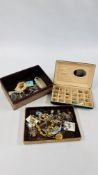 A BOX OF COSTUME JEWELLERY TOGETHER WITH A CASE OF DRESS EARRINGS.