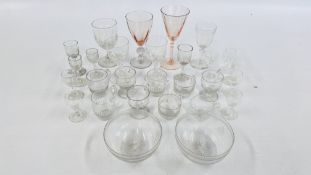 A GROUP OF ELEVEN C19TH AND LATER ASSORTED SHERRY GLASSES TO INCLUDE SOME PAIRS.