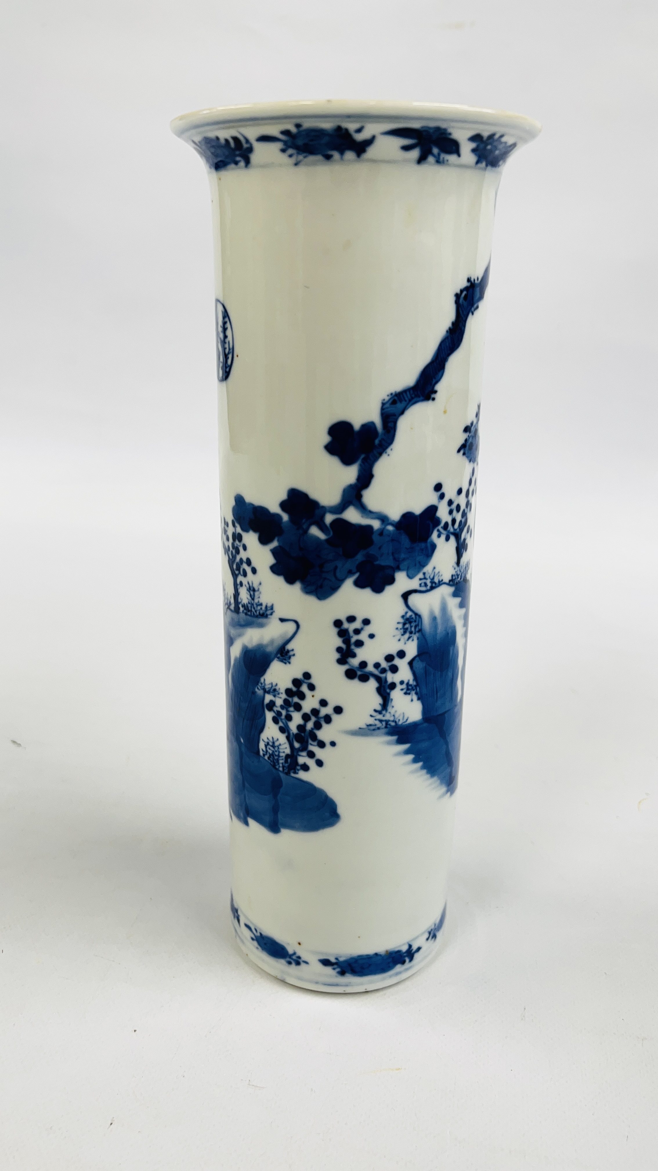 A C19TH CHINESE BLUE AND WHITE CYLINDRICAL VASE DECORATED WITH FIGURES, 30. - Image 8 of 12