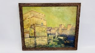 A C20TH ABSTRACT OIL ON BOARD OF HARBOUR SCENE 42CM X 34CM - NO SIGNATURE.