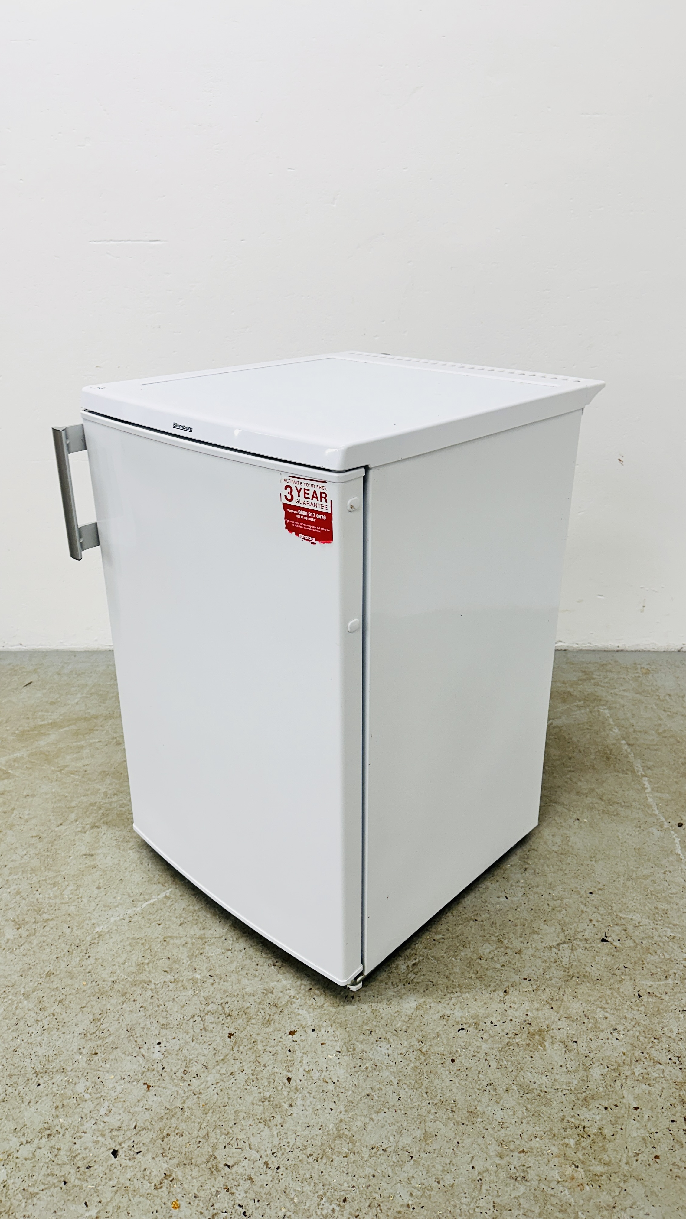 BLOMBERG UNDER COUNTER FREEZER - SOLD AS SEEN. - Image 6 of 6