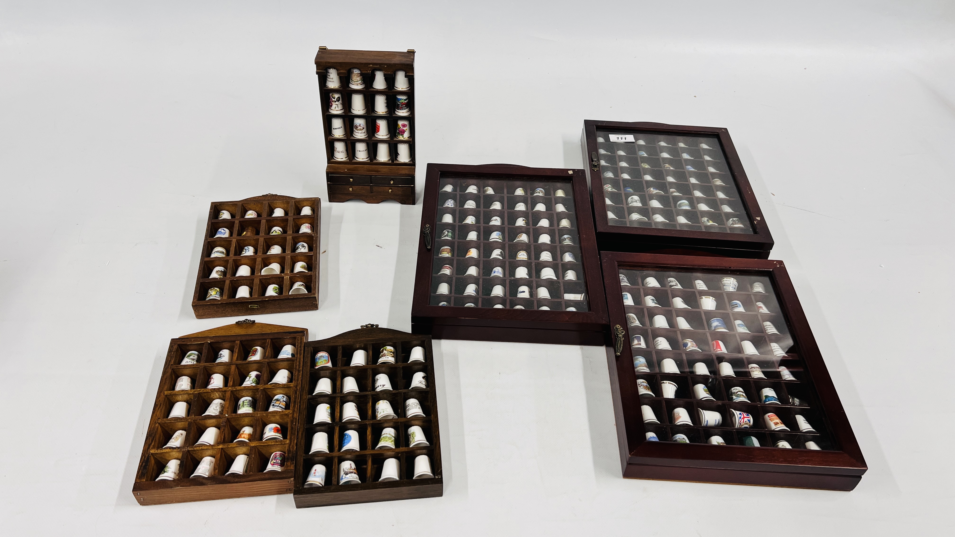 COLLECTION OF COLLECTORS THIMBLES IN CASES.