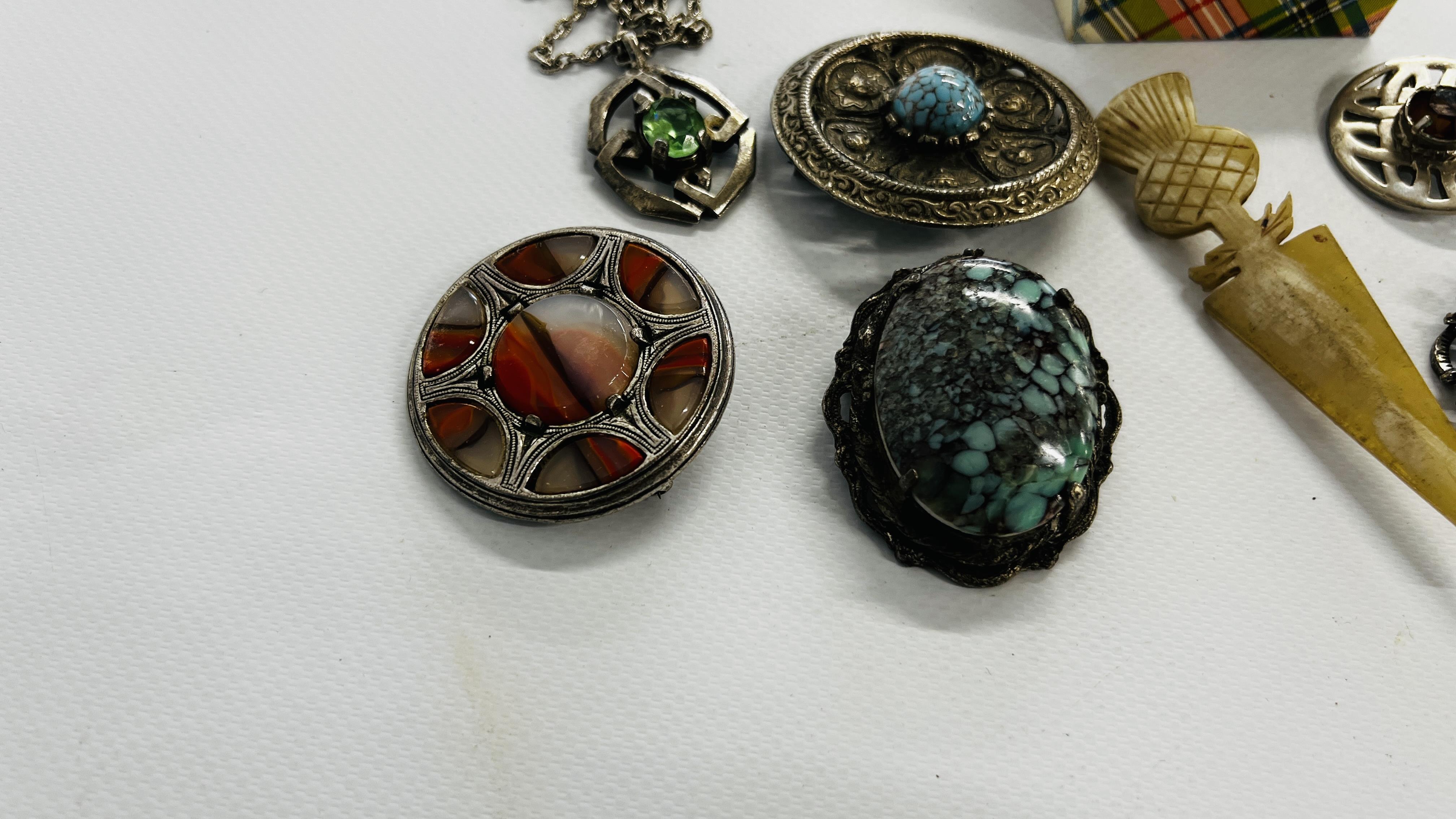 COLLECTION OF 'MIRACLE' & SCOTTISH JEWELLERY TO INCLUDE PENDANTS AND BROOCHES. - Image 2 of 6