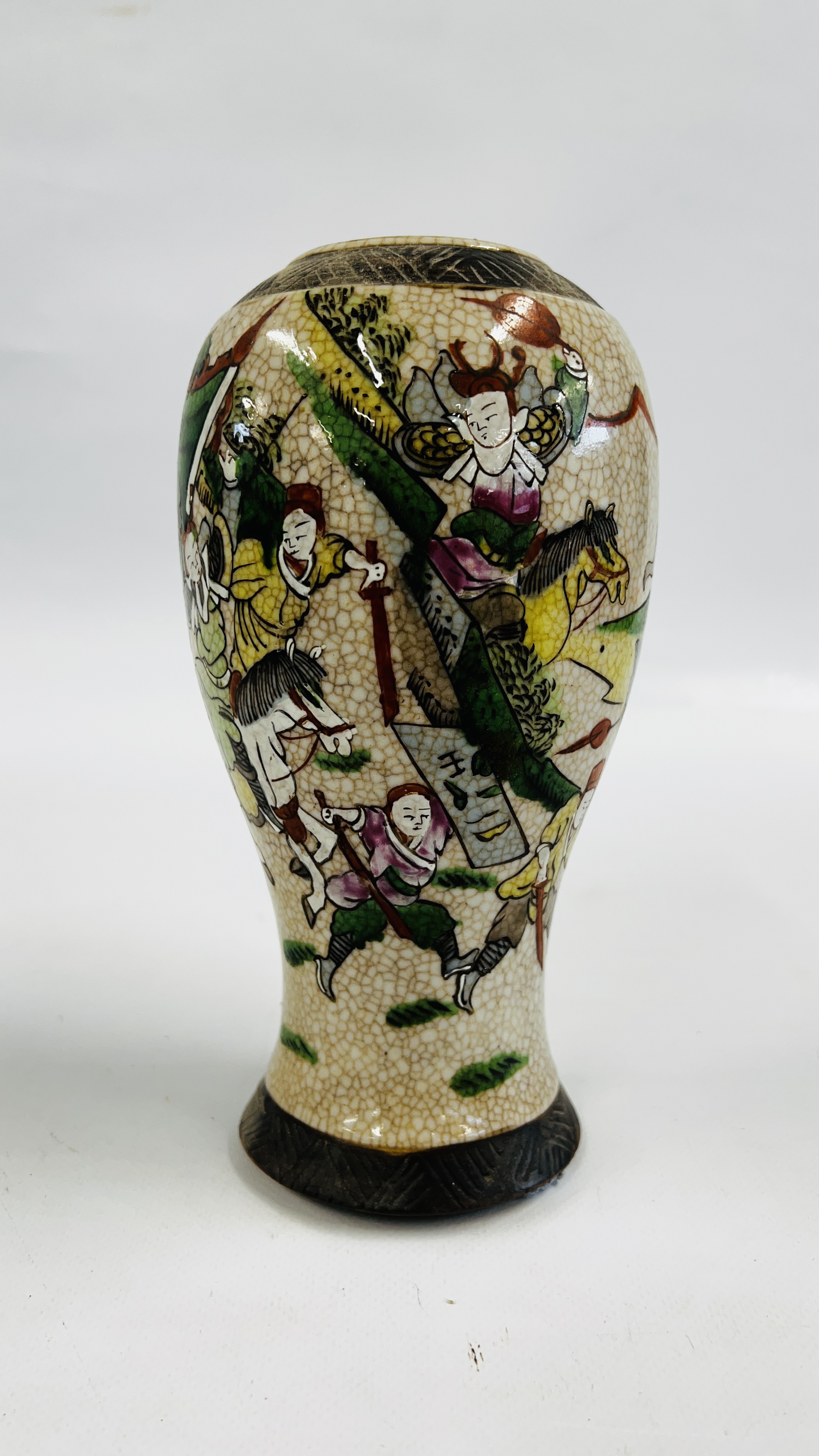 A CHINESE NANJING STYLE CRACKLED GLAZED VASE DECORATED WITH CHARACTERS AND WARRIORS UPON HORSEBACK - Image 2 of 7