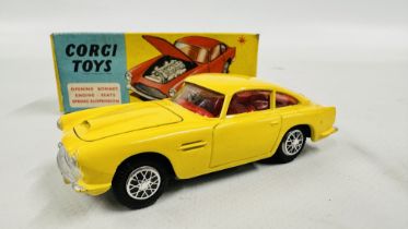 A BOXED VINTAGE CORGI DIE-CAST MODEL VEHICLE ASTON MARTIN D.B.4 218.