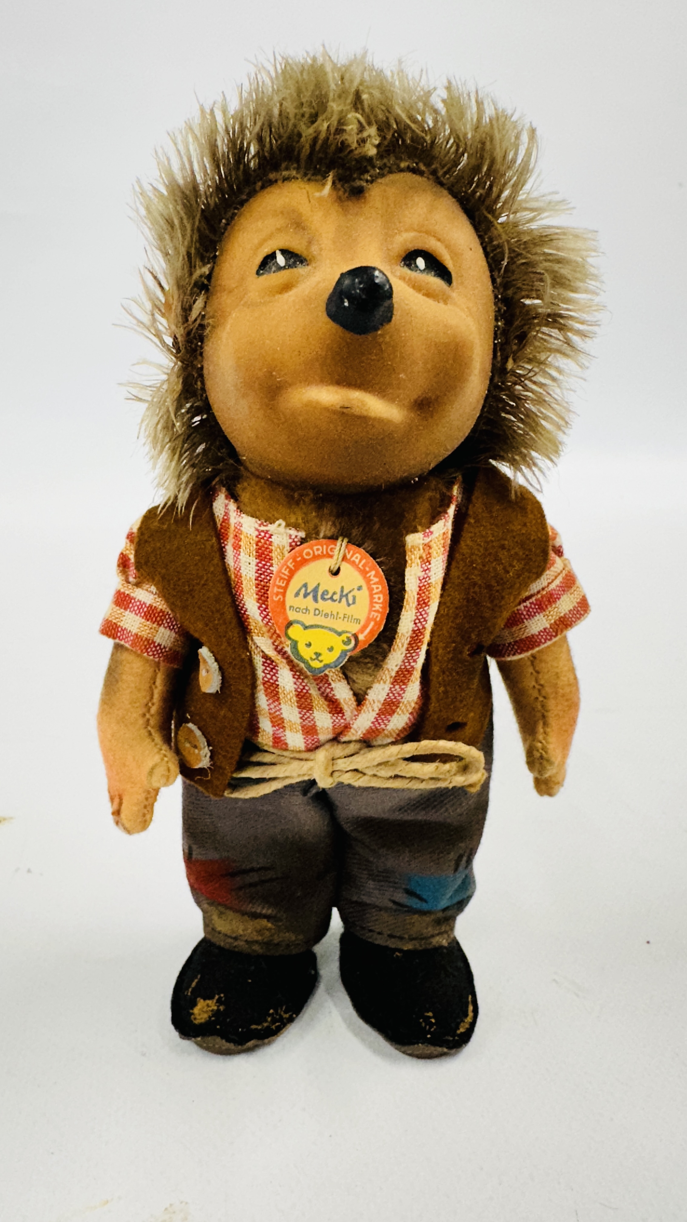 A VINTAGE STEIFF MECKI HEDGEHOG - H 17CM. - Image 2 of 6