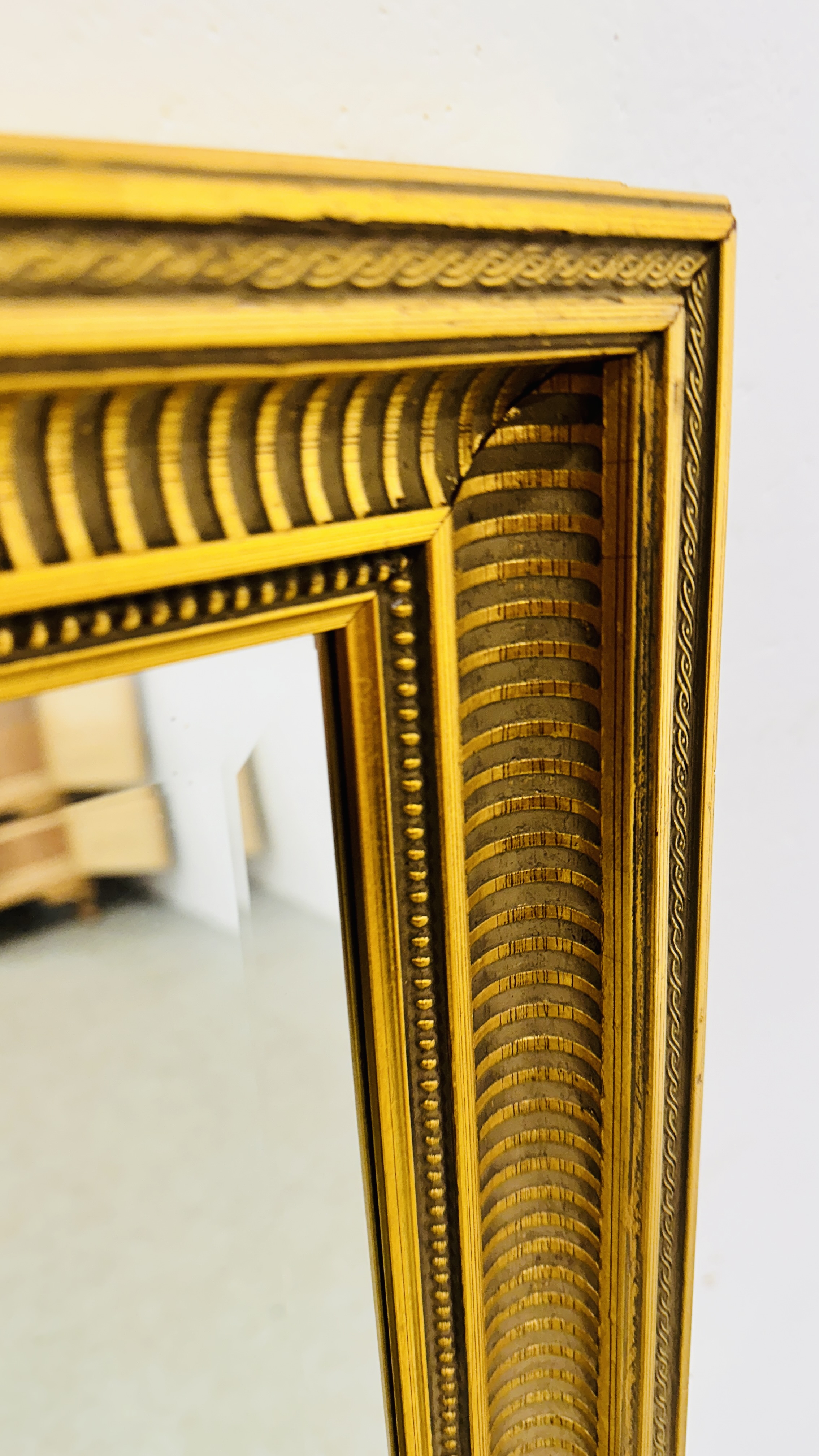 MODERN GILT FRAMED BEVEL PLATE MIRROR, 66CM X 99CM. - Image 6 of 6