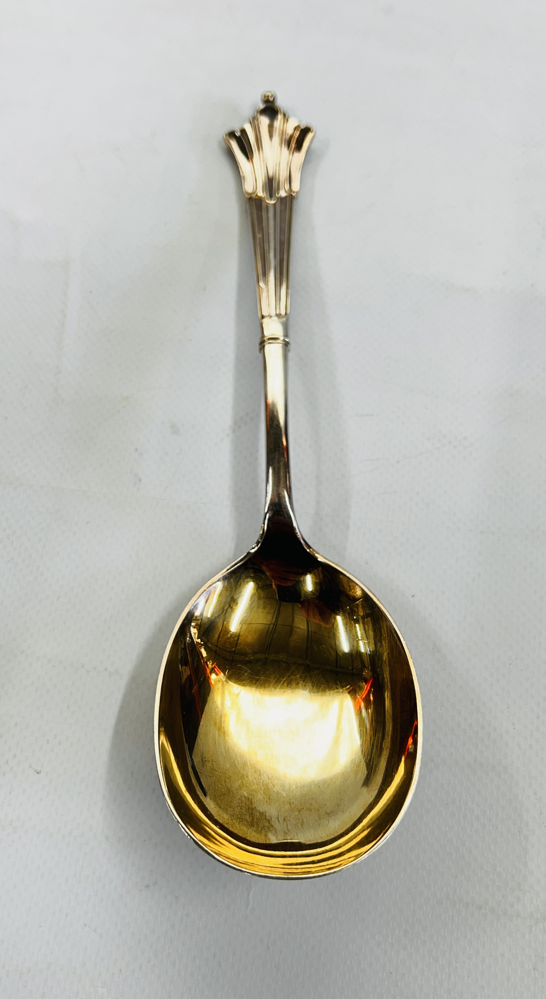 AN ANTIQUE VICTORIAN SILVER SPOON, SHEFFIELD ASSAY 1895, MAKER H. ATKINS - L 22.5CM. - Image 3 of 8