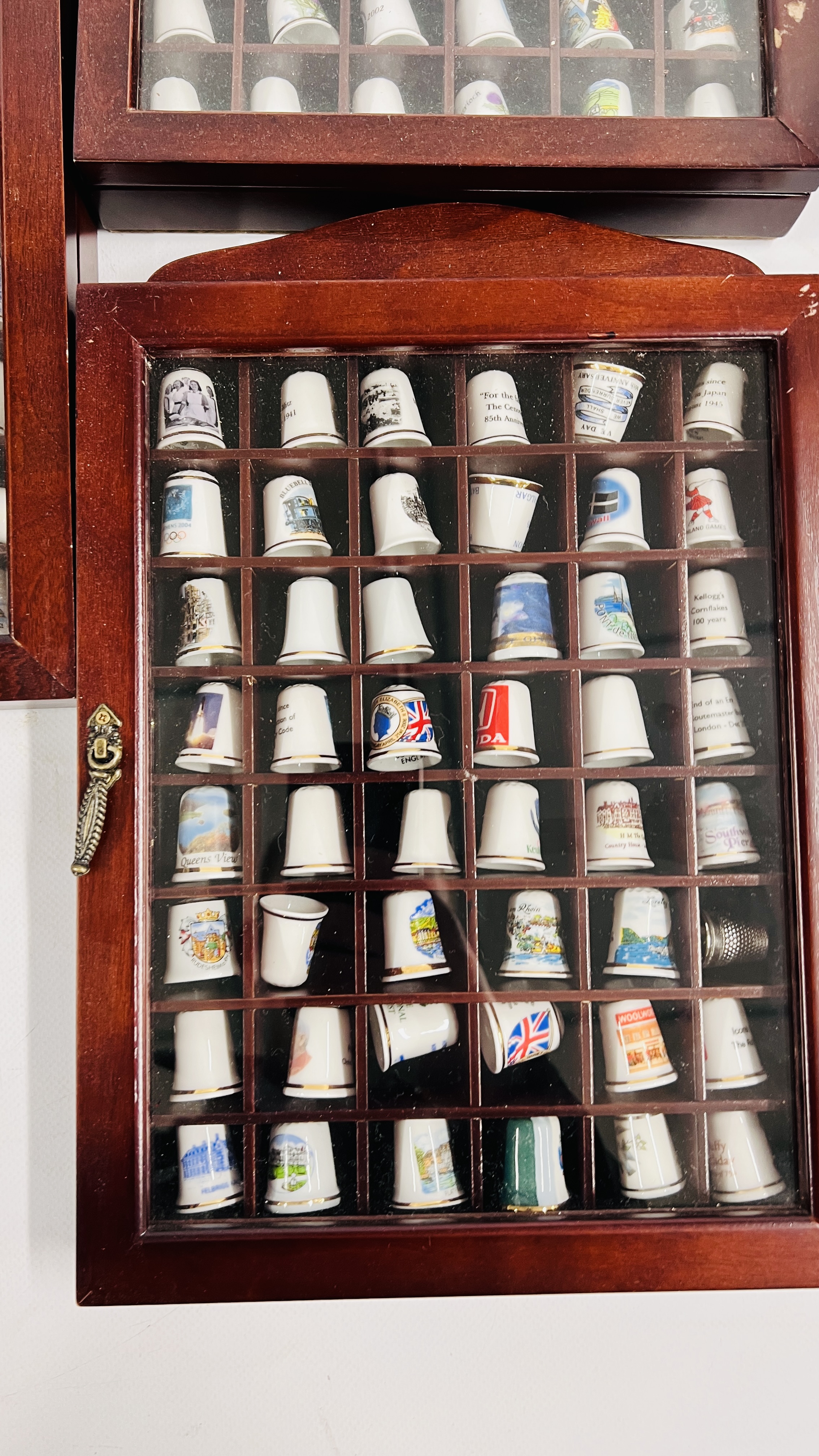 COLLECTION OF COLLECTORS THIMBLES IN CASES. - Image 7 of 8