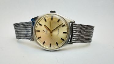 A GENTS VINTAGE OMEGA STAINLESS STEEL AUTOMATIC GENEVE WRIST WATCH ON BRAIDED STRAP REF. 165. 041.