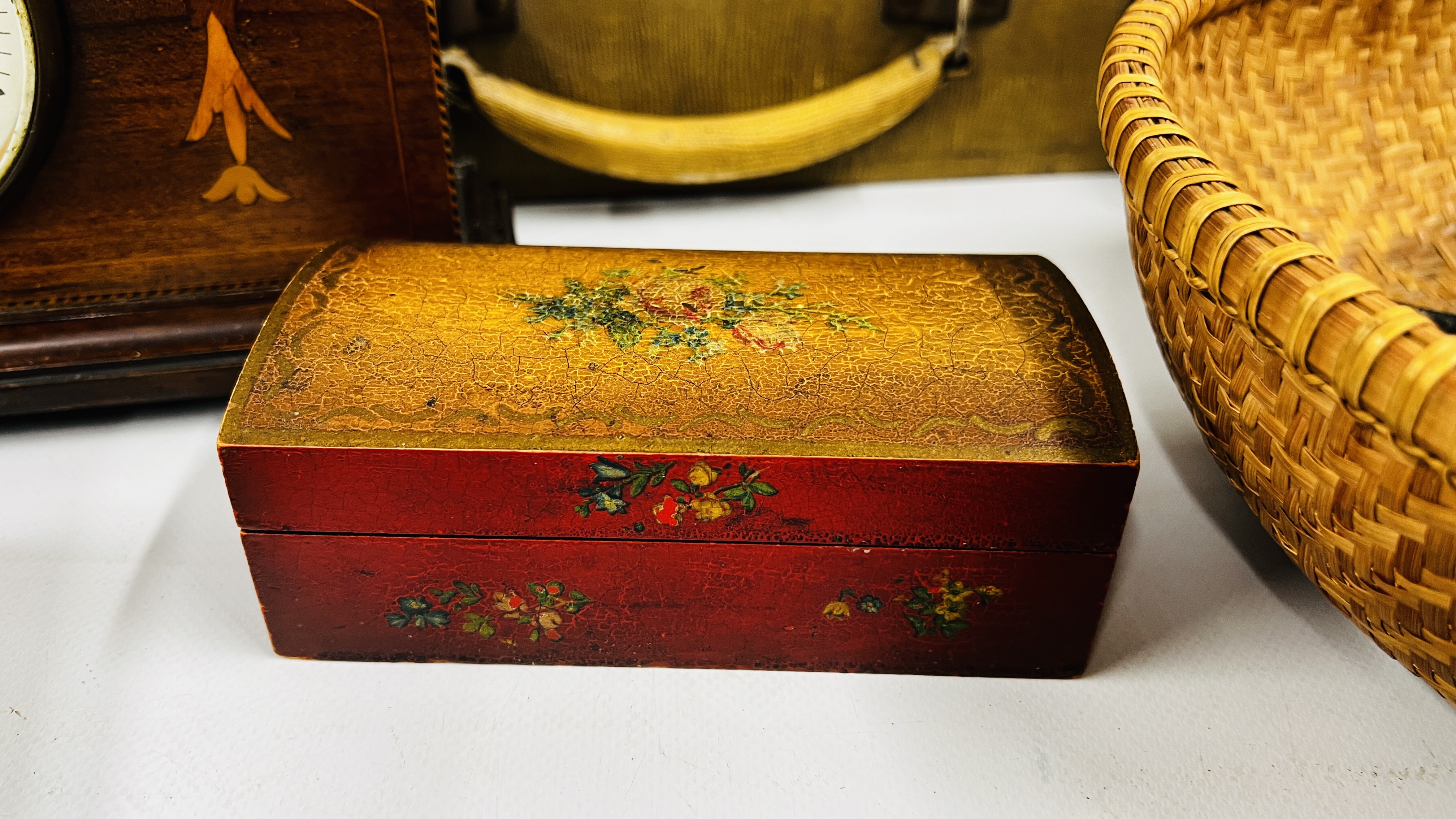 A VINTAGE SUITCASE AND CONTENTS TO INCLUDE VARIOUS COLLECTIBLES, BAMBOO LETTER RACK, - Image 7 of 9