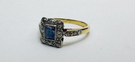 A 14CT YELLOW GOLD DECO STYLE RING,