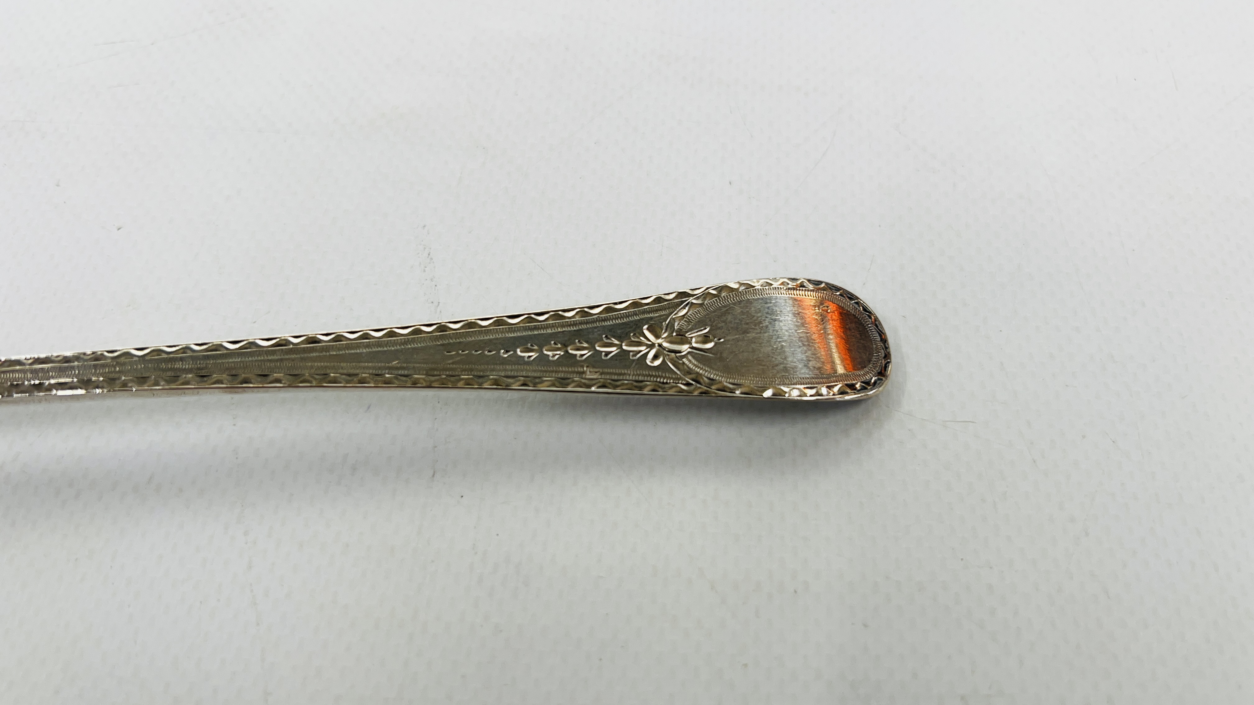 AN ANTIQUE SILVER SPOON, LONDON ASSAY 1782 MAKER HESTER BATEMAN L 22.5CM. - Image 4 of 9