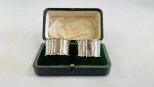 A PAIR OF ANTIQUE SILVER NAPKIN RINGS,