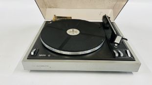 HIGH FIDELITY INTERNATIONAL PHILIPS 418 AUTOMATIC TURNTABLE - SOLD AS SEEN.