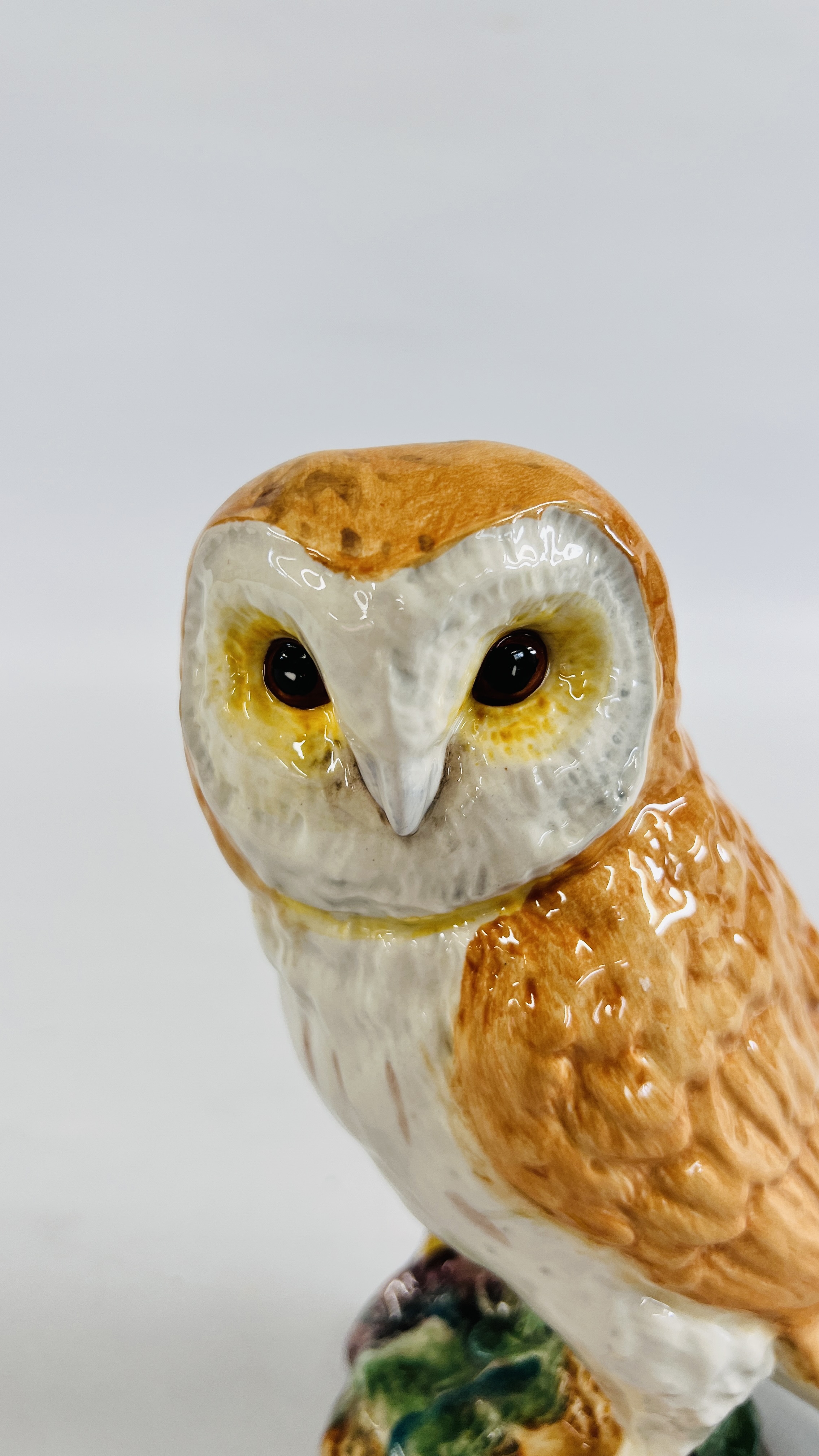 A BESWICK BARN OWL FIGURE 1046 GLOSS FINISH - H 17.5. - Image 2 of 6