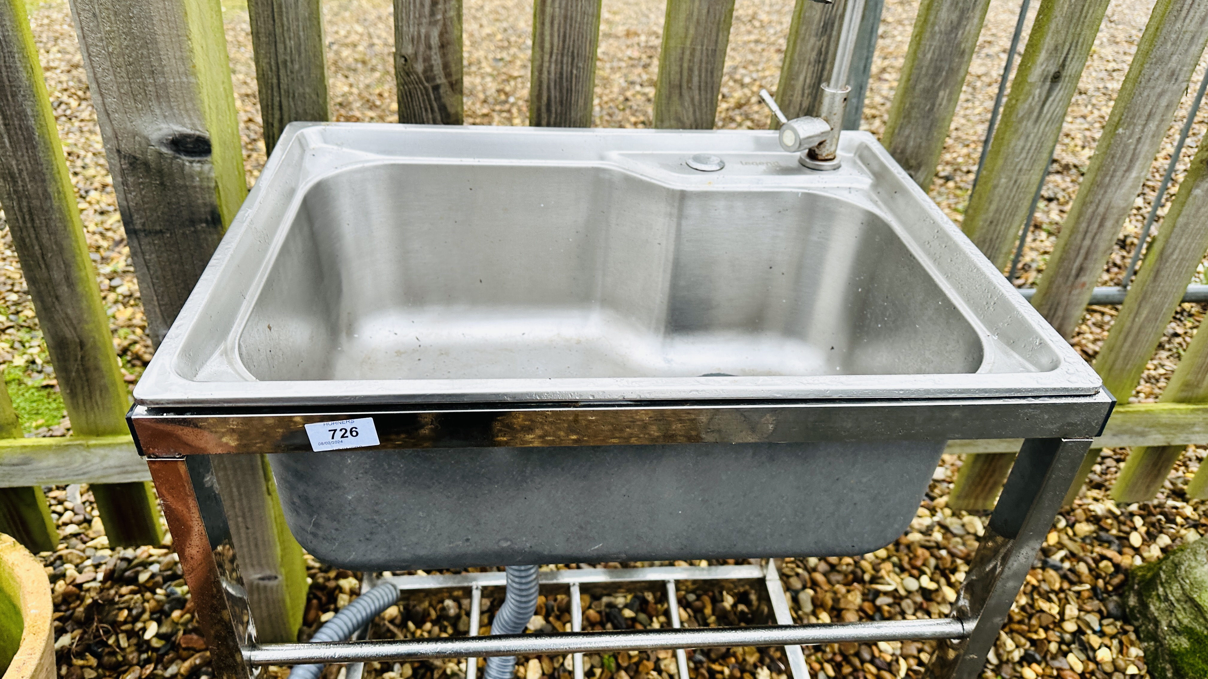 A FREESTANDING STAINLESS STEEL LEGEND GOLDEN SINK. - Image 2 of 4