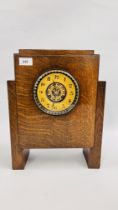 A VINTAGE ARTS AND CRAFTS OAK CASED MANTEL CLOCK, THE MOVEMENT STAMPED MEDALL & D'ARGENT VINCENT NO.