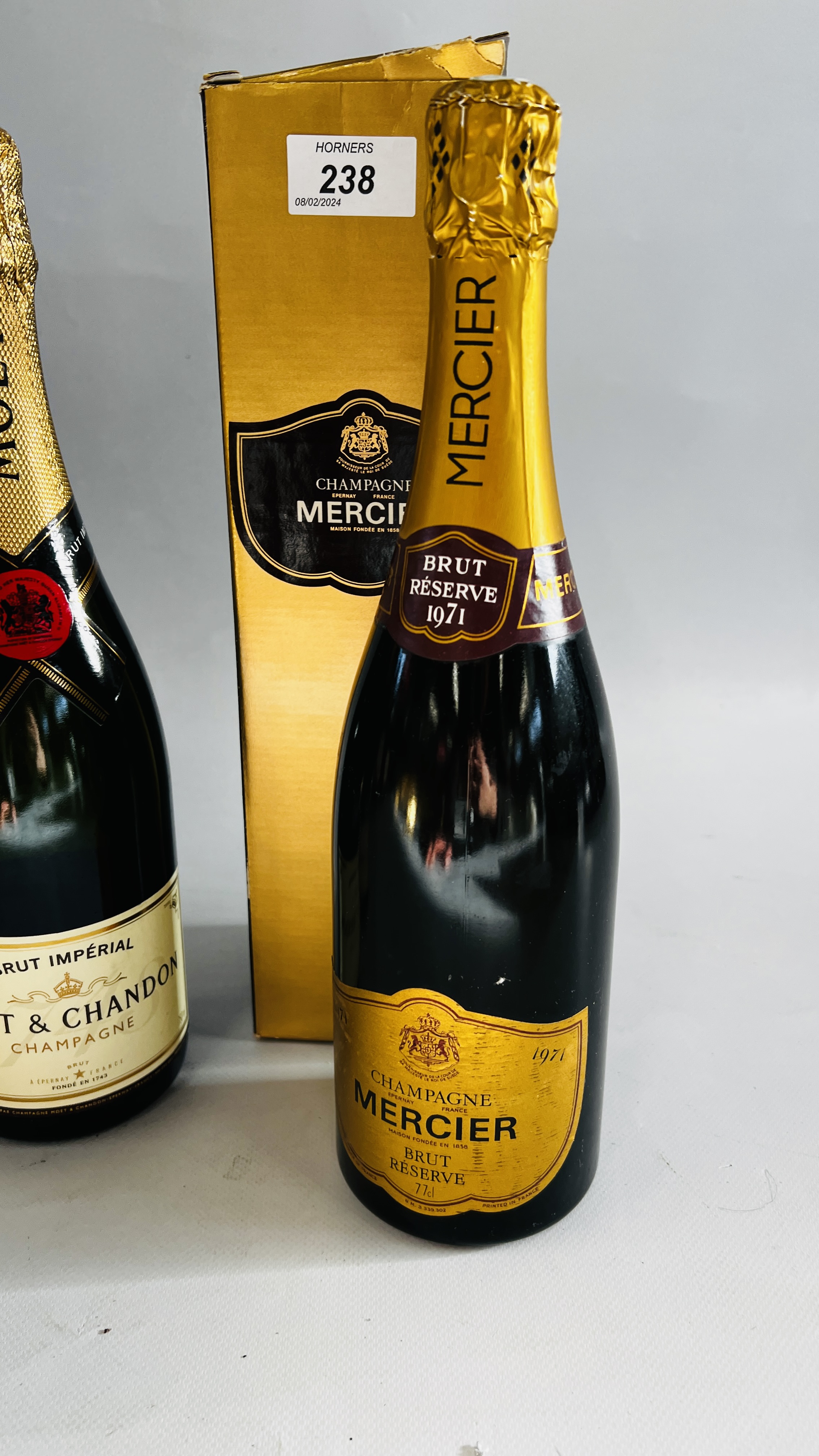 3 X CHAMPAGNE TO INCLUDE 1 BOXED 750ML MERCIER, 2 X 750ML MOET CHANDON. - Image 3 of 3