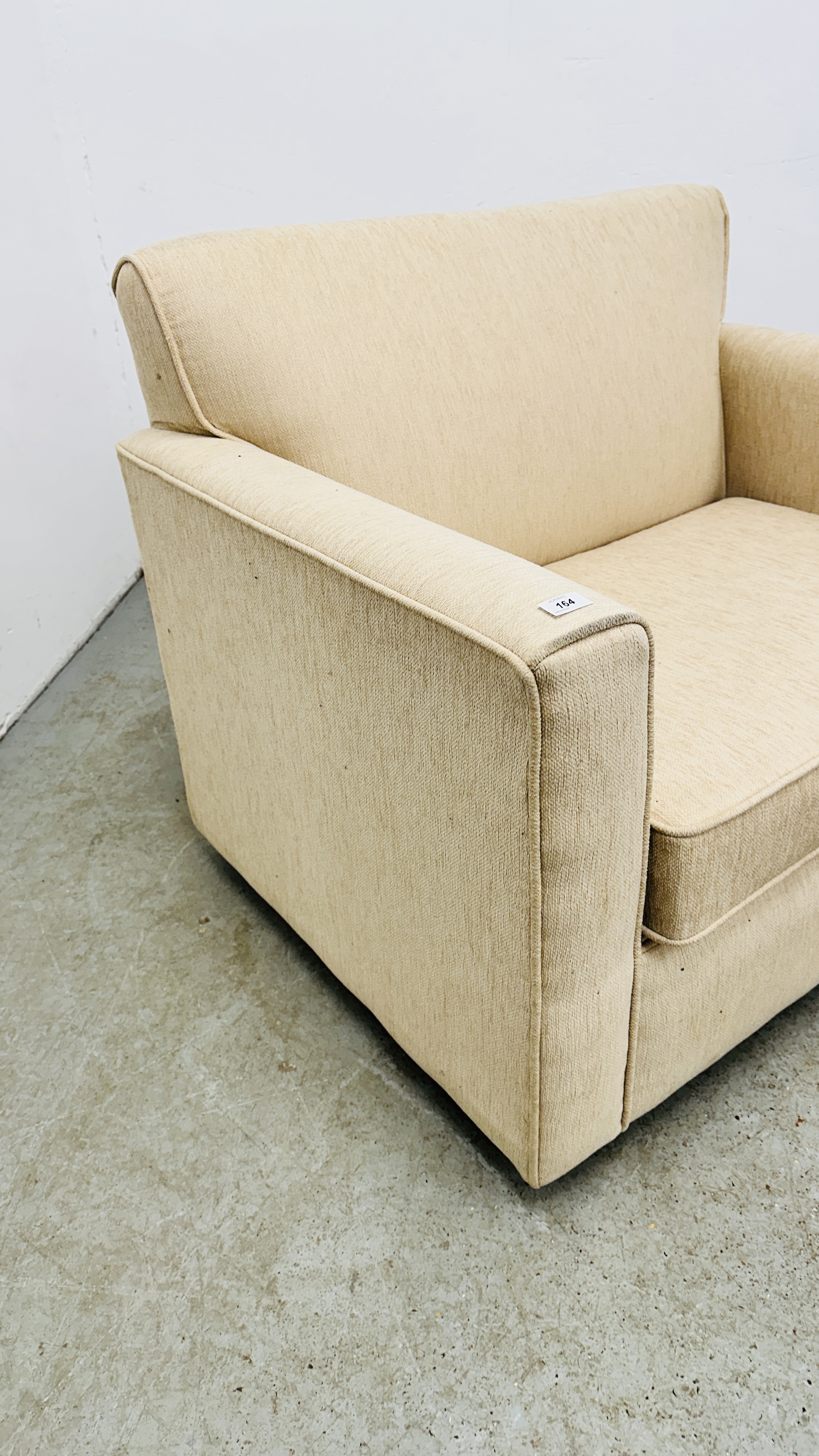CREAM UPHOLSTERED ARM CHAIR / SOFA BED. - Image 3 of 12