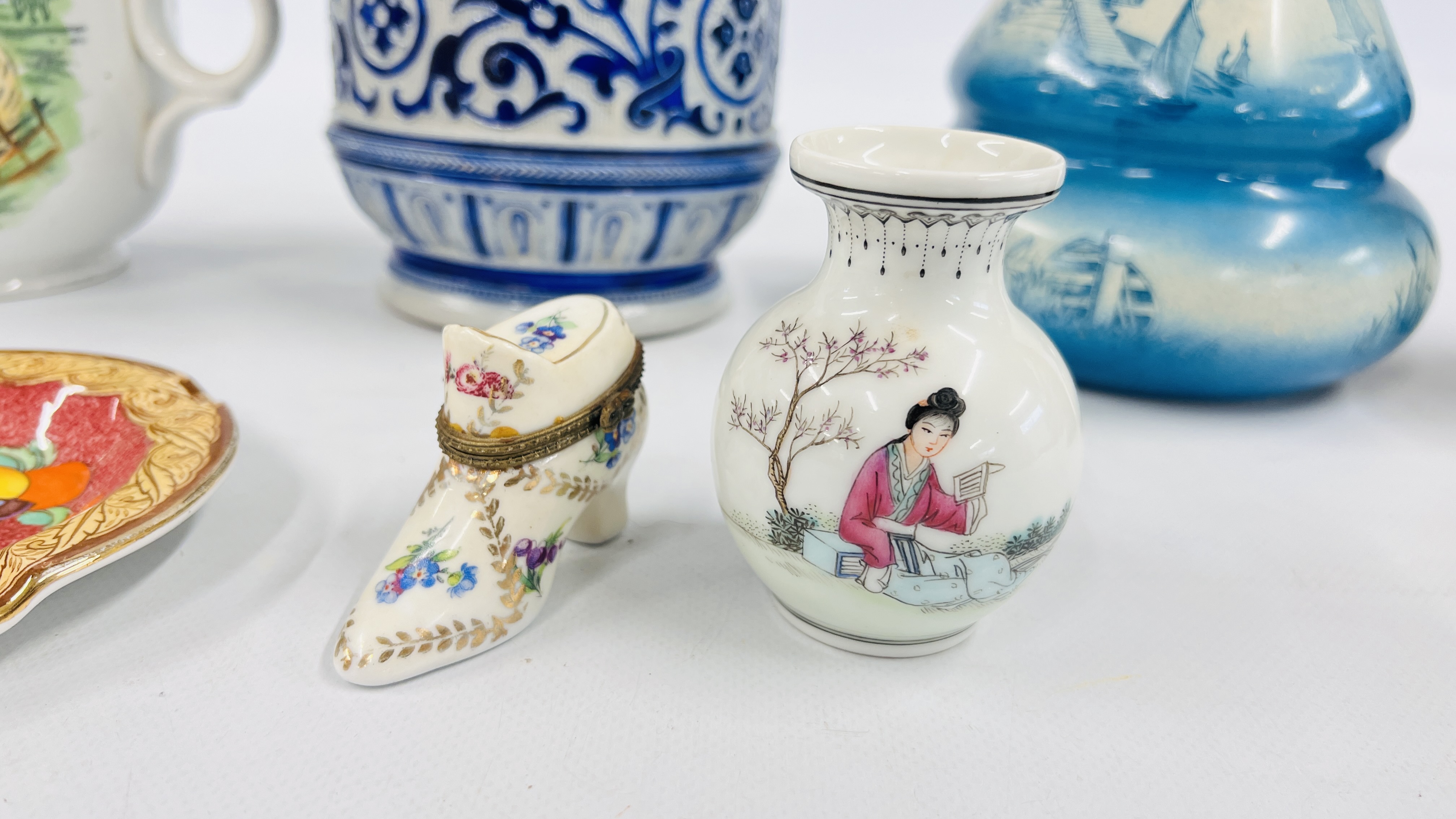 A GROUP OF VINTAGE CERAMICS TO INCLUDE AN ADAMS DICKENS JUG, TYKE MUG, SMALL ORIENTAL VASE, - Image 8 of 15