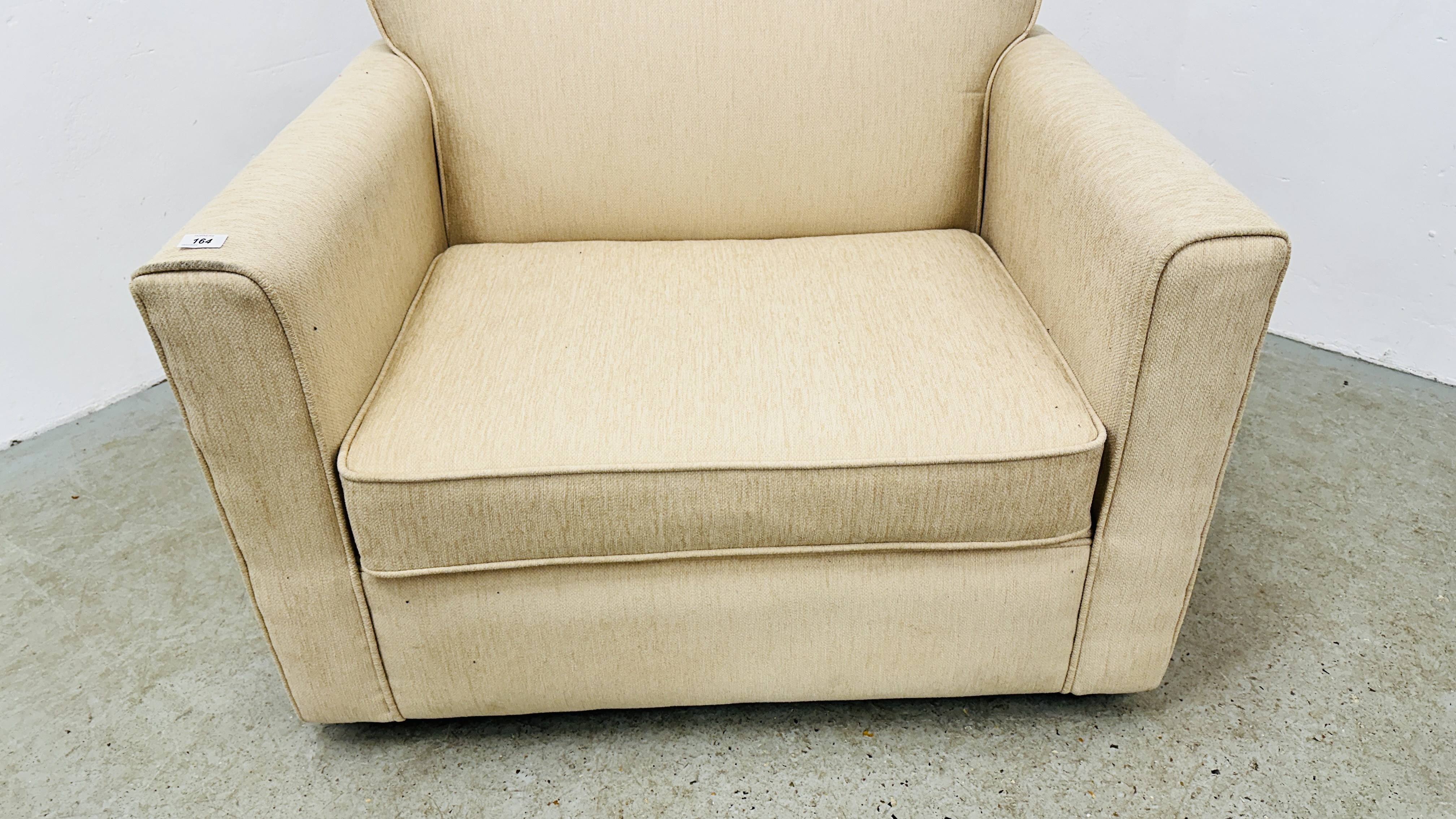 CREAM UPHOLSTERED ARM CHAIR / SOFA BED. - Image 9 of 12