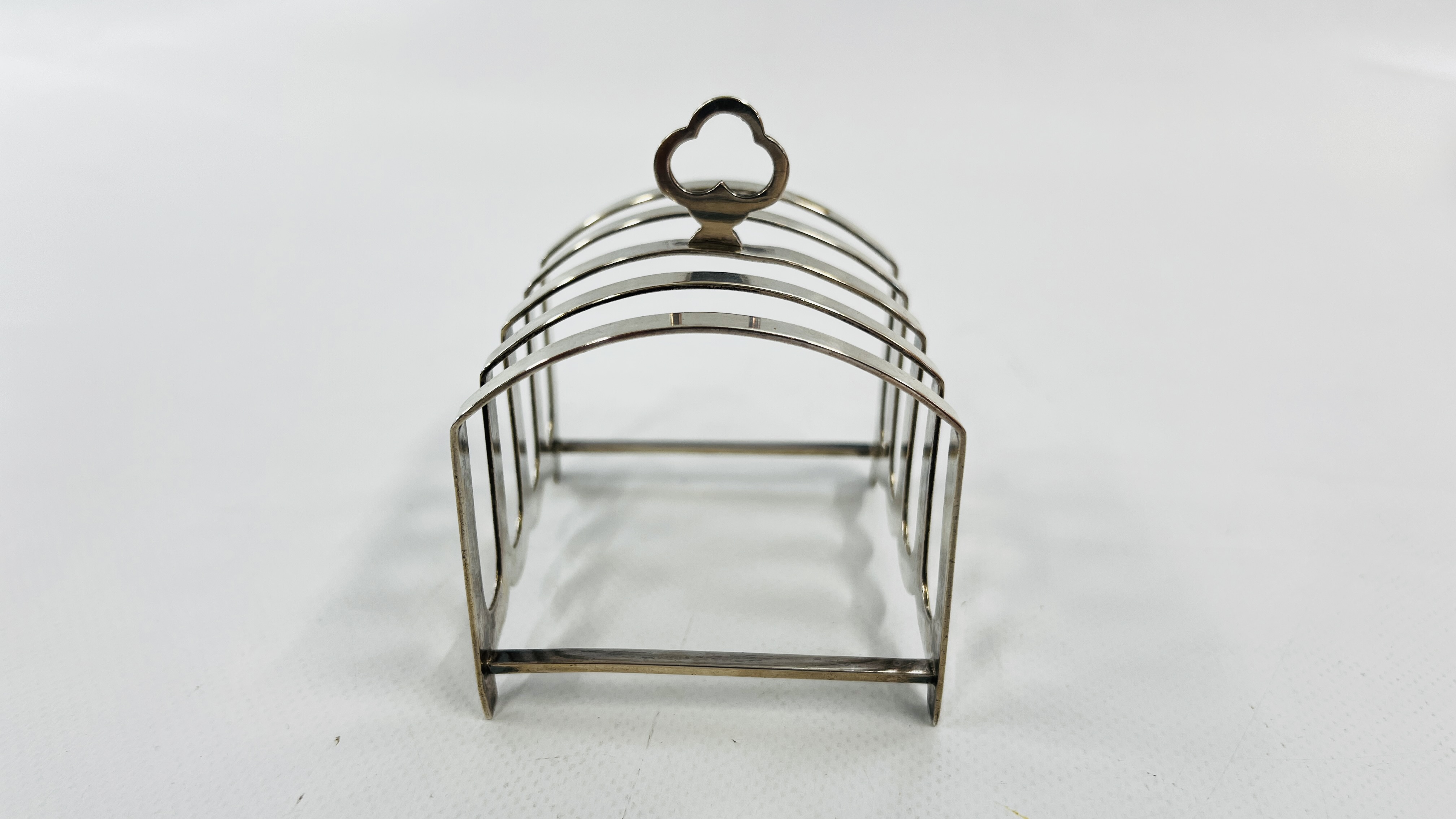 AN ANTIQUE SILVER TOAST RACK, BIRMINGHAM ASSAY 1938 MAKER H.F. WITHERS. - Image 2 of 10