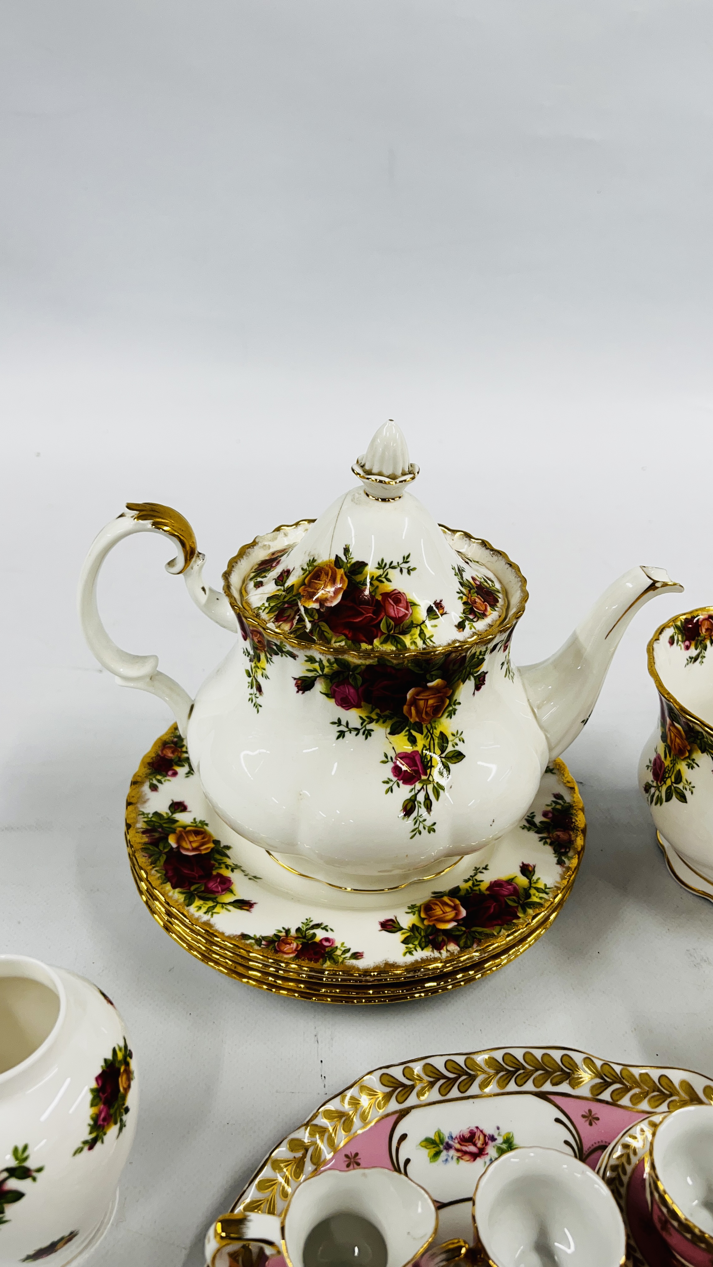 13 PIECES OF ROYAL ALBERT OLD COUNTRY ROSE TEA WARE, - Image 5 of 9