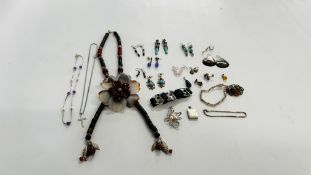 A QUANTITY OF SILVER JEWELLERY, BRACELET, EARRINGS, LOCKET ETC.