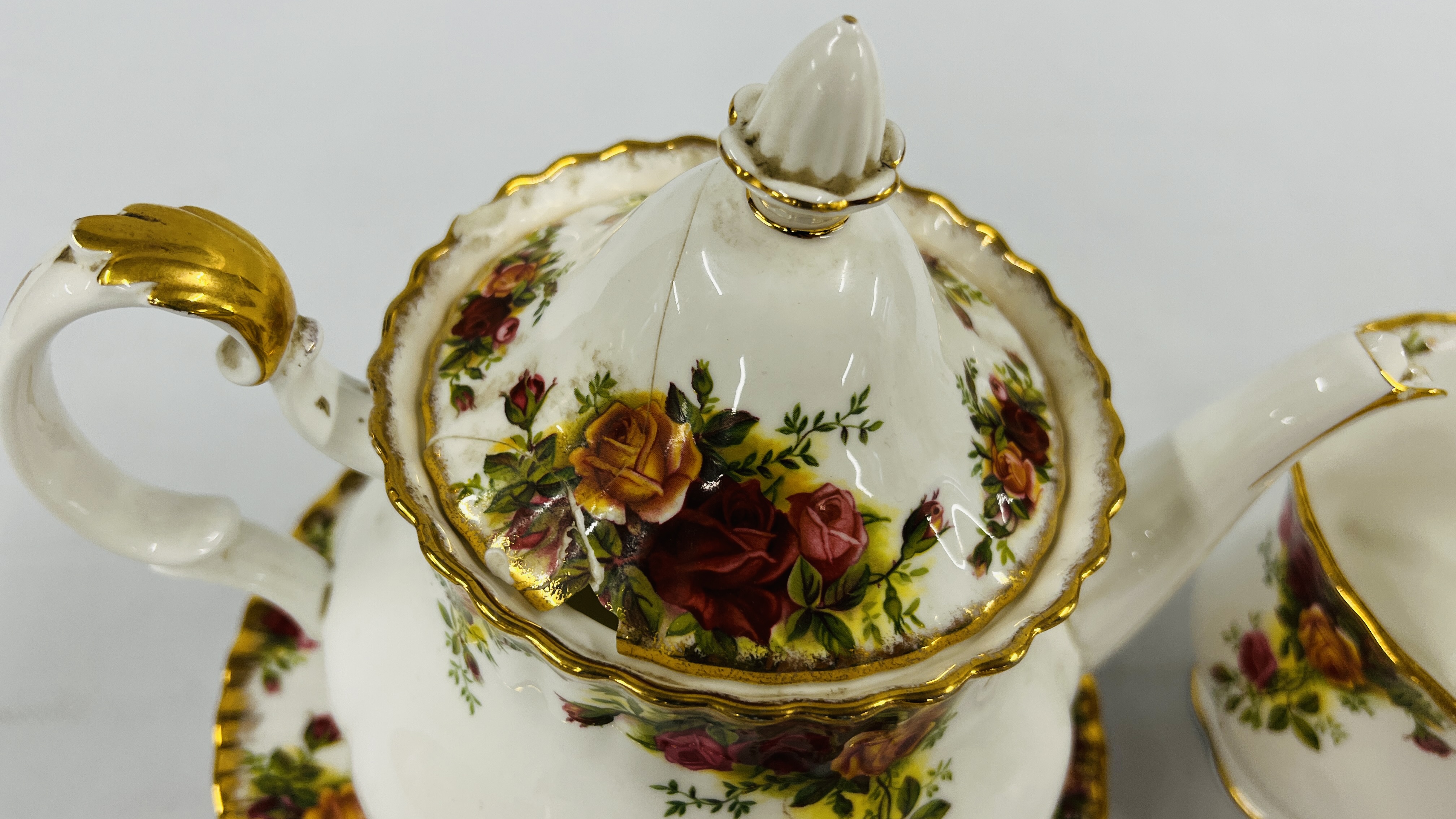 13 PIECES OF ROYAL ALBERT OLD COUNTRY ROSE TEA WARE, - Image 6 of 9