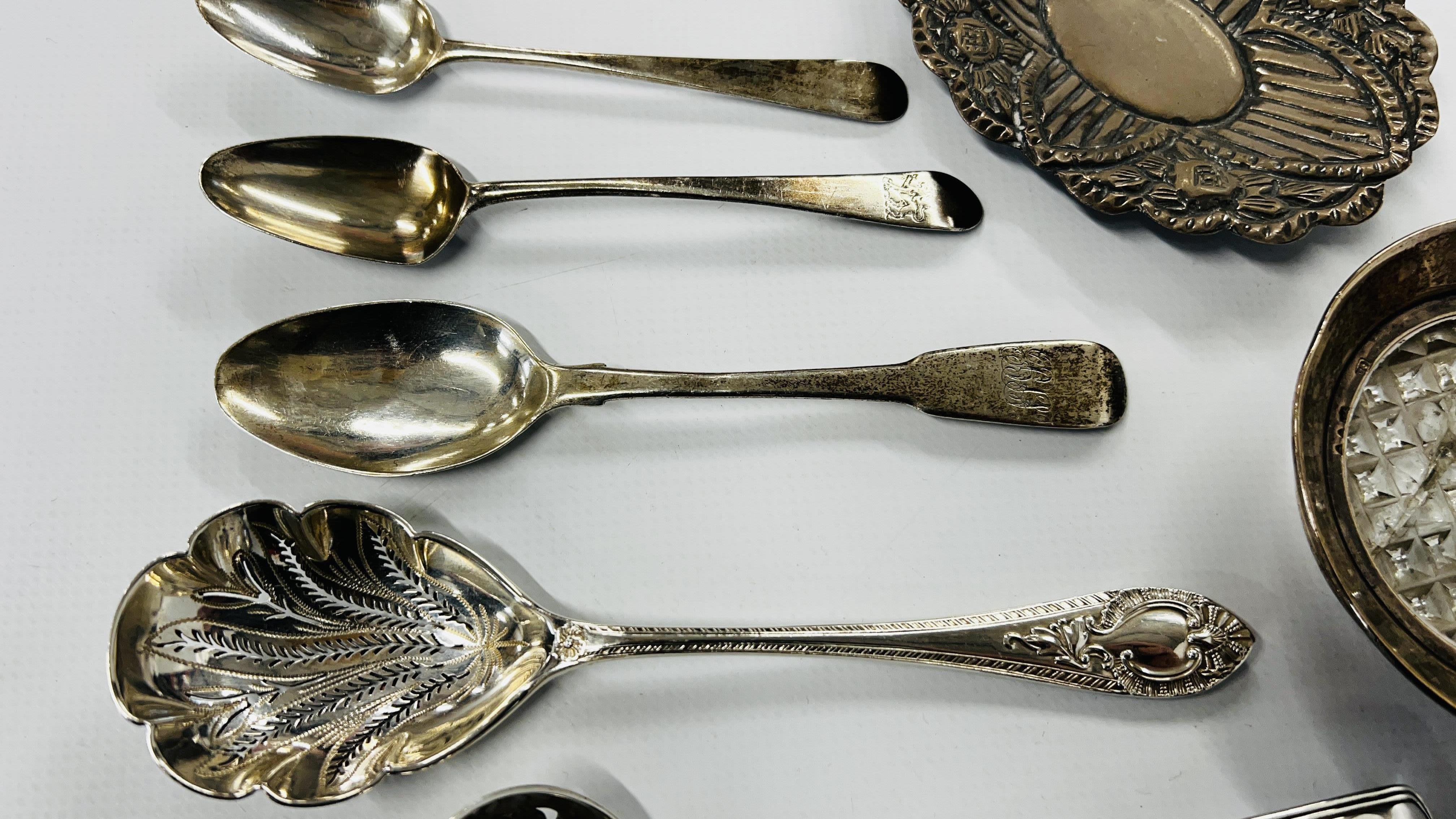 4 X VINTAGE SILVER SPOONS TO INCLUDE A SHEFFIELD EXAMPLE BY JOHN EDWARD BINGHAM, - Image 4 of 8