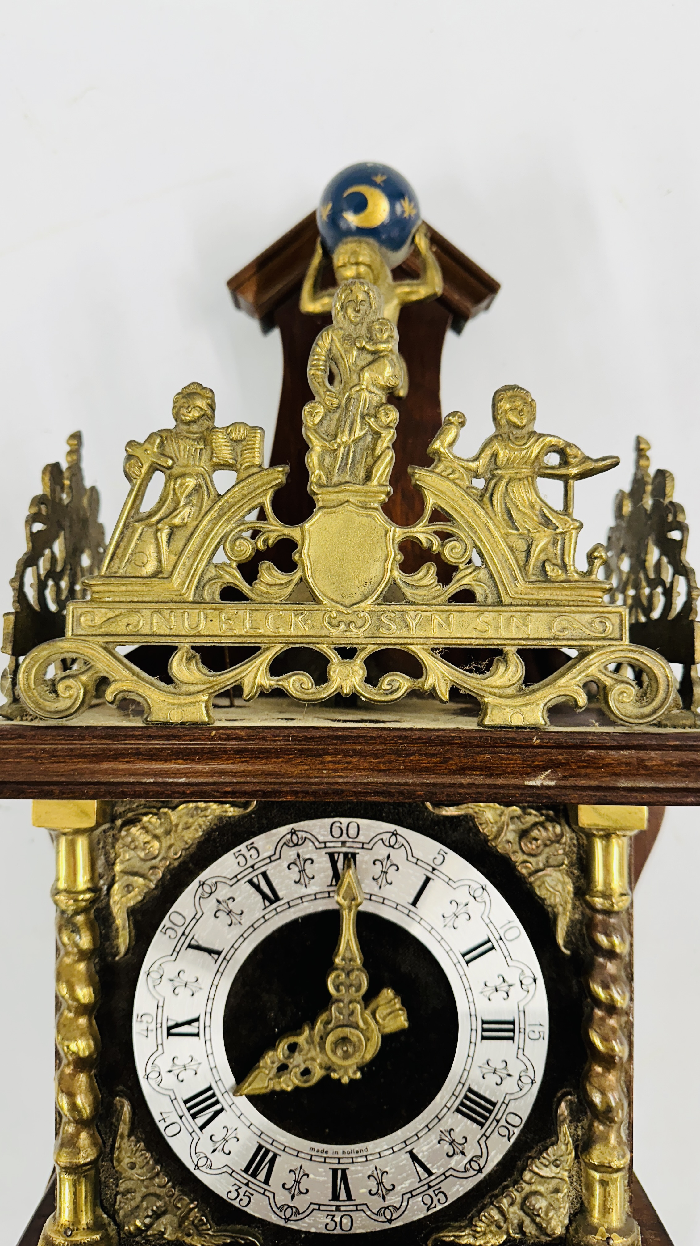 DUTCH STYLE WALL CLOCK WITH BRASS WEIGHTS. - Image 4 of 7