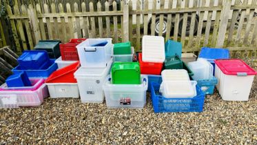 A LARGE QUANTITY OF ASSORTED PLASTIC STORAGE BOXES.