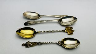 A GROUP OF 4 VINTAGE SILVER SPOONS ONE EXAMPLE READS "I LOVE LIBERTY",