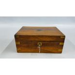 A VINTAGE MAHOGANY WRITING SLOPE & KEY W 35 X D 23.5 X H 15CM.