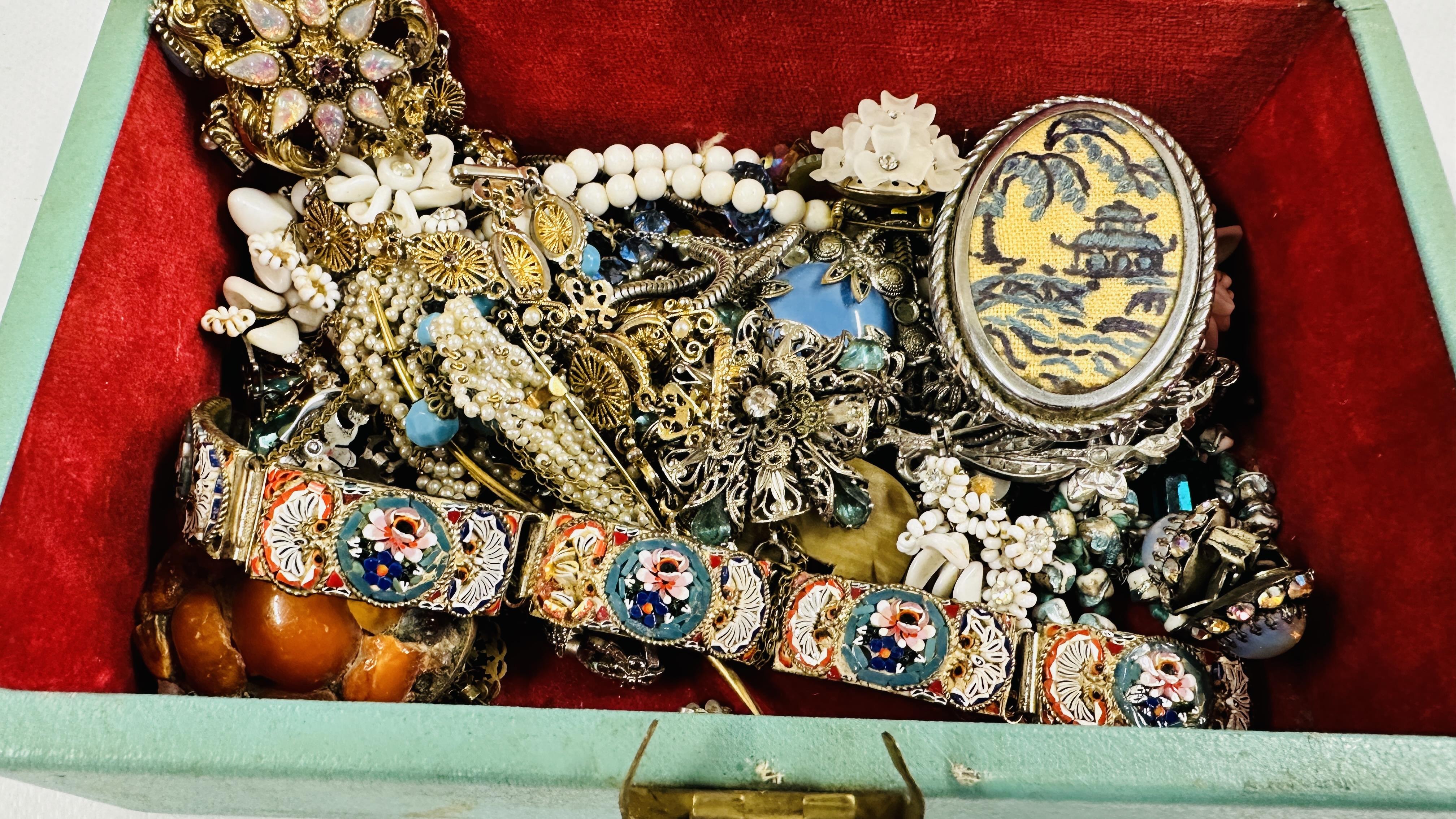 A VINTAGE JEWELLERY BOX WITH MOSAIC BRACELET, BROOCHES, NECKLACES AND A MARCASITE WATCH. - Image 2 of 8