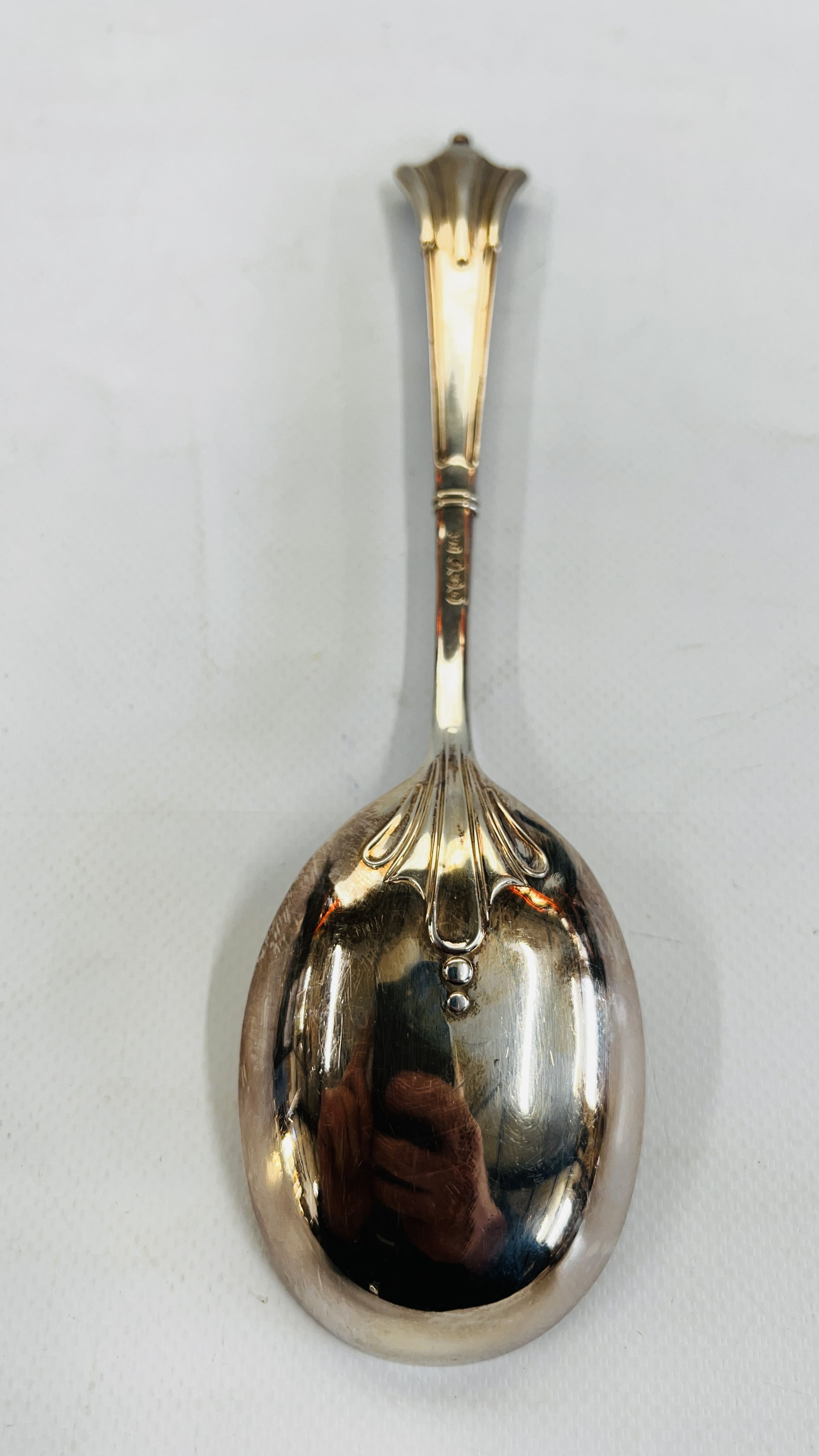 AN ANTIQUE VICTORIAN SILVER SPOON, SHEFFIELD ASSAY 1895, MAKER H. ATKINS - L 22.5CM. - Image 5 of 8