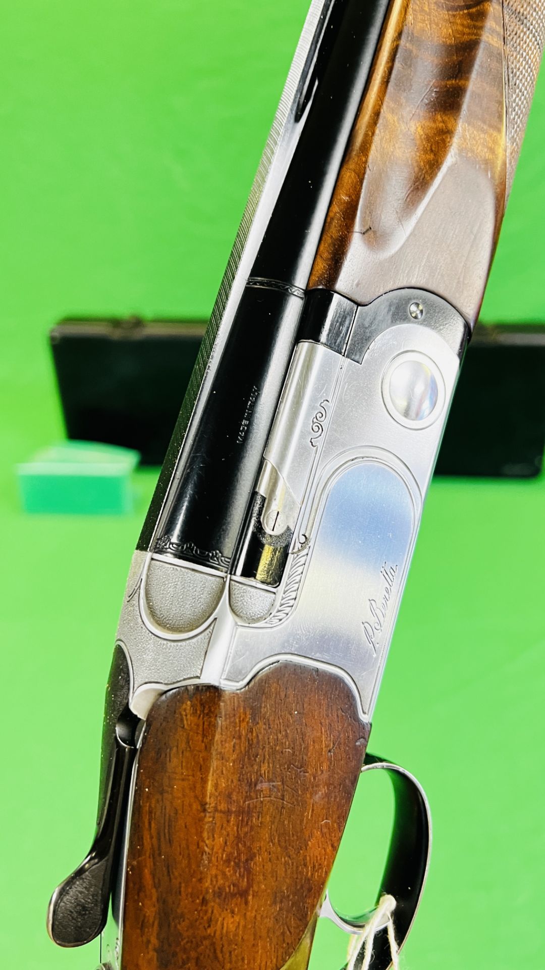 12 BORE BERETTA OVER AND UNDER SHOTGUN #E67165B, - Image 27 of 37